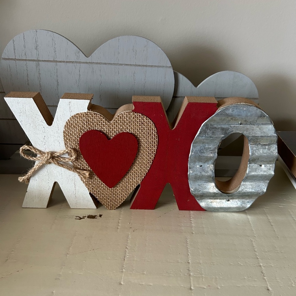 Rustic XOXO Decorative Sign